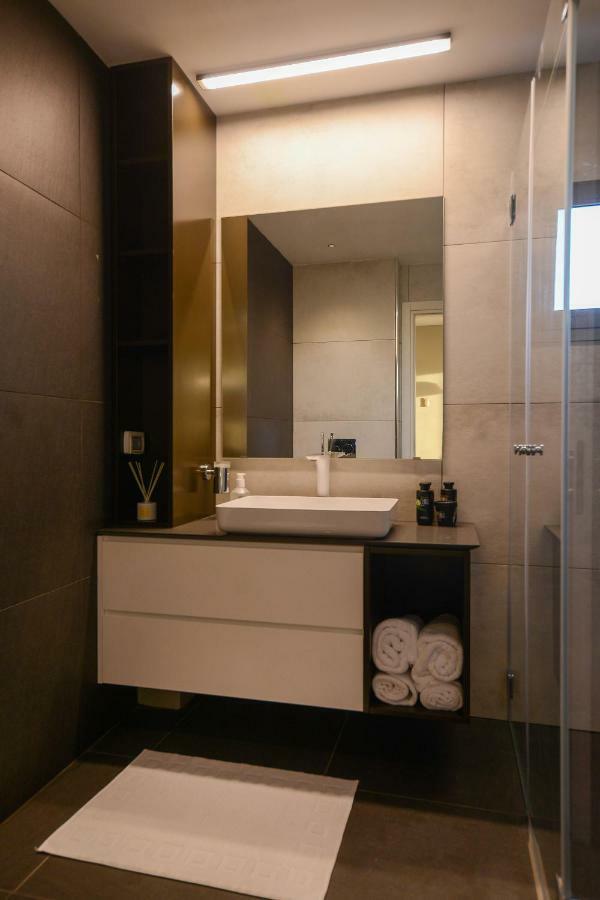 Luxury Suites By Notaly Ariel Haifa Exteriör bild
