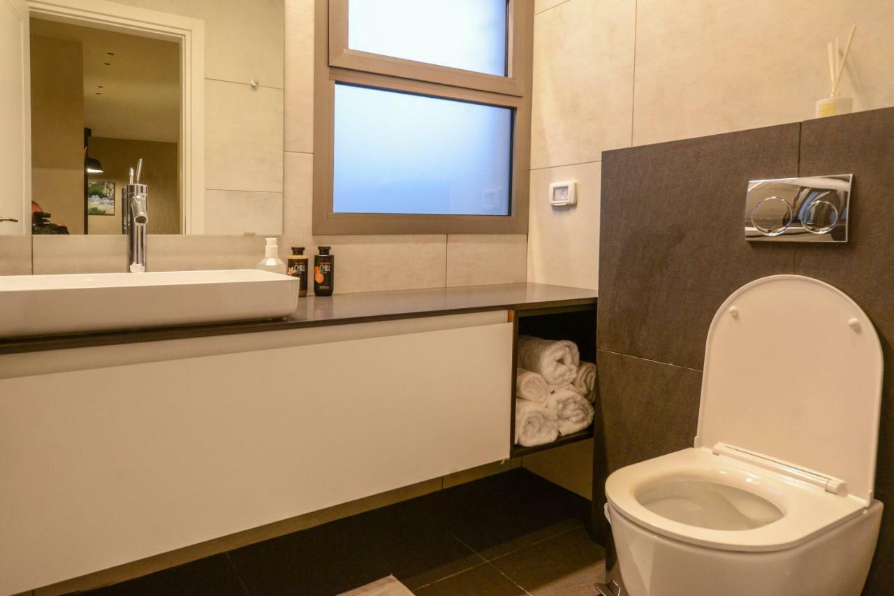 Luxury Suites By Notaly Ariel Haifa Exteriör bild